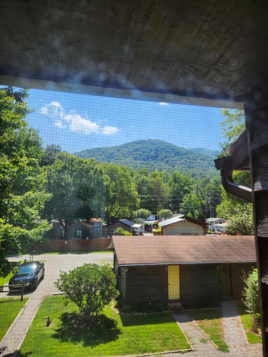 J.Creek Retreat, Creekside Townhouse +1 Car Garage Villa Maggie Valley Exterior foto